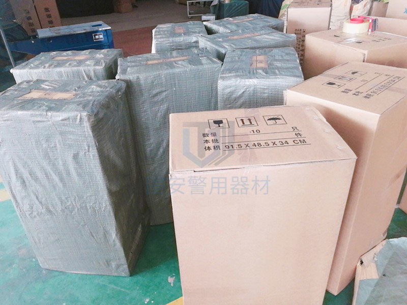 靖江固安發(fā)貨篇—發(fā)往廣州的1000張防暴盾牌順利發(fā)貨！
